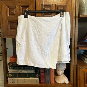Abercrombie & Fitch White Mini Skort